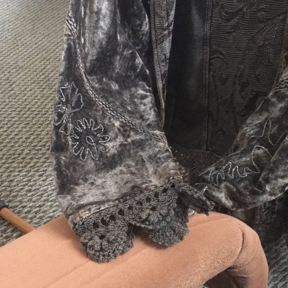 Jacket - Picture 2 of 4